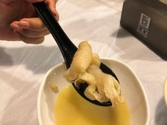 -鲜入围煮花胶鸡海鲜火锅