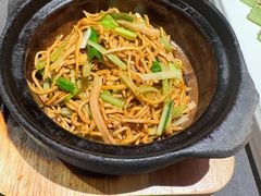 砂锅五花肉竹笋丝-肆月河豚·新淮扬菜·烤鸭(中关村店)