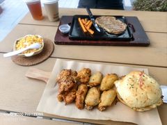-必胜客(上海华谊新所店)