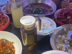 -川流不息·地道川菜·小龙虾(新松江路店)