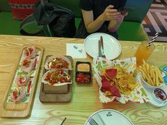 -Famous肥猫墨西哥音乐餐吧(五棵松华熙LIVE店)