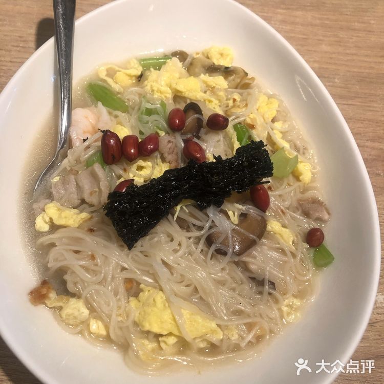 撤空盘很及时，服务员态度很好