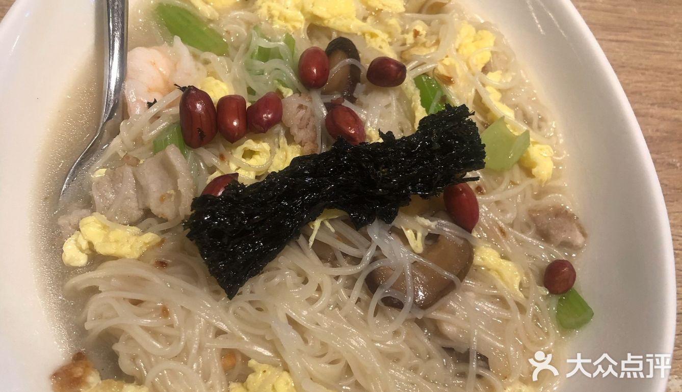 撤空盘很及时，服务员态度很好