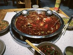 -肖肖酸萝卜鱼火锅(总店)