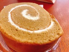咖啡卷蛋糕-红宝石·鲜奶小方·海派西点房(南丹店)