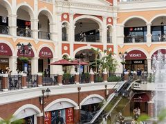 -佛罗伦萨小镇广佛名品奥特莱斯(疏港路店)