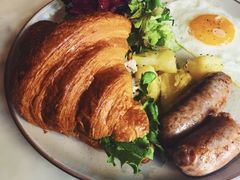 吞拿鱼可颂-星巴克臻选(广州沙面店)