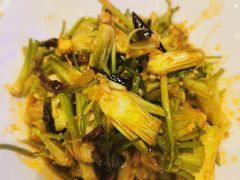 香菜根-金刚山烧烤(中山路店)
