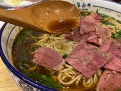 -镇南锅盖面馆(解放路店)