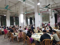 大堂-标记美食新鲜猪杂(兴南大道店)