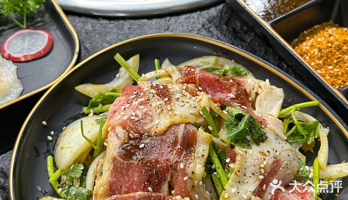 啊啊啊！在东门吃到了超好吃的烤肉[流泪]人均50！