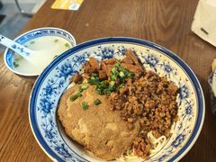 招牌辣肉干拌面-辣肉面大王(天平路店)
