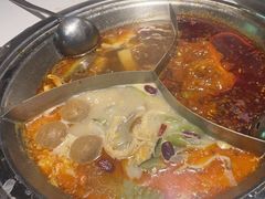 -老房老舍重庆火锅(假日城市店)