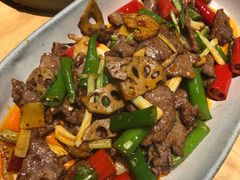 张老师的牛肉-十三式重庆江湖菜(金茂览秀城店)
