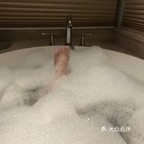 可以带孩子去海边玩沙子。酒店里的自助餐我觉得一般