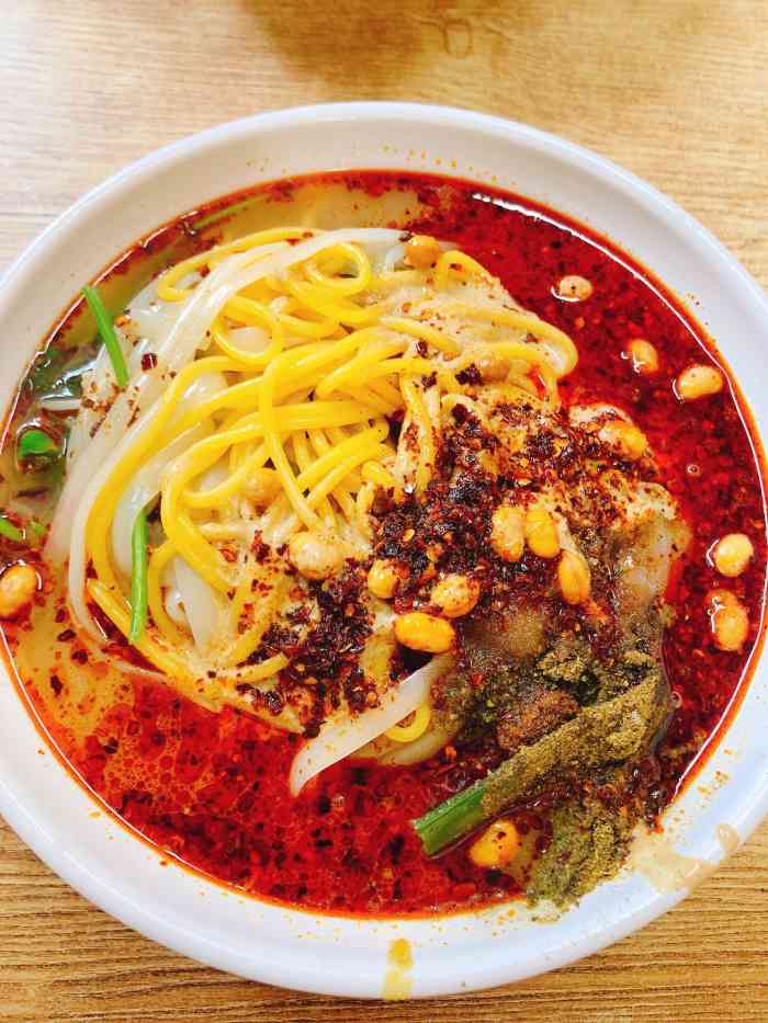 正宗九星川椒麻辣烫-"很好吃的一家烤冷面,炸串也不错.