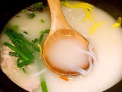 -云海肴·汽锅鸡·云南菜(天山百盛优客店)