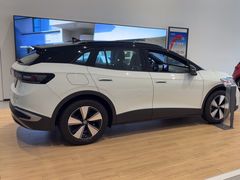 -上海冠松上汽大众4S店