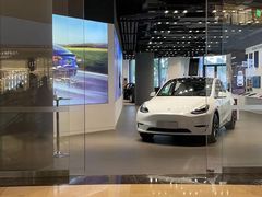 -TESLA 特斯拉(上海太古汇体验店)