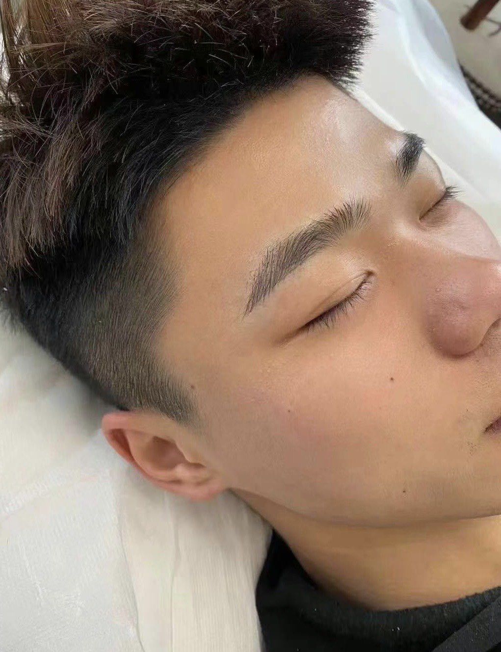 男士好运眉