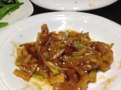 葱烧蹄筋-闫府私房菜·百年鲁菜(恒隆店)