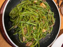 -海派美食·家宴海鲜青岛菜·石锅鲽鱼头(东方城店)