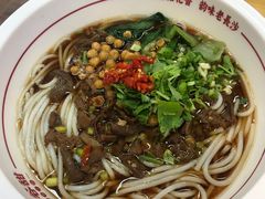 -呷佬·长沙手工米粉(金沙江路店)