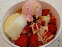 芋见草莓冰沙-鲜芋仙(群光广场店)