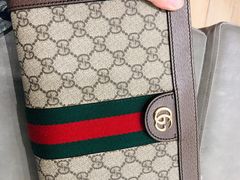 -Gucci(重庆IFS店)