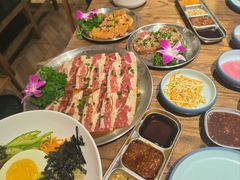 -明洞阿姨·韩式酱蟹烤肉·创意料理(三元桥店)