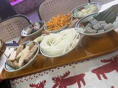 -刘姐啤酒鱼民族演艺餐厅(西街总店)