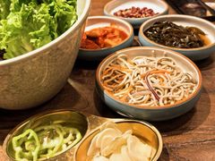 -明洞阿姨·韩式酱蟹烤肉·创意料理(三元桥店)