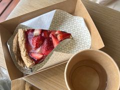 草莓奶冻派-Pie Bird(新闸路店)