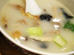 -清真·玛丽亚新疆菜主题餐厅(浙江中路店)