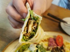 照烧鸡肉配牛油果拉法沙拉-HELLO 27 意面·沙拉·帕尼尼