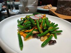 鸡枞菌炒童子黄瓜-映水芙蓉(长宁来福士店)