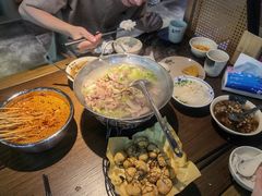 -肖四女乐山跷脚牛肉(南汇大学城生活广场店)