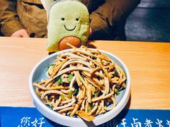 凉拌豆腐丝-肠王卤煮(西单食宝街店)