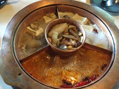 -滇釜火锅·能喝汤的火锅(车公庄店)