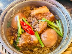 -Cuc Gach Quan Restaurant