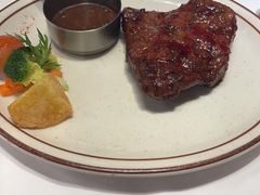 -马克西姆俄罗斯餐厅(通亚街店)