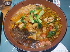 -八月美食小馆(银泰城总店)