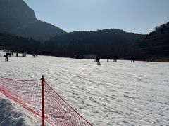 -济南卧虎山滑雪场