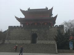 -巴陵广场