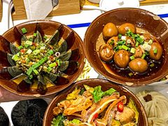 -李与白包子铺(桐梓林店)