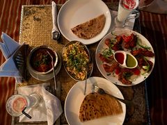 -Lake Shore Hotel & Restaurant