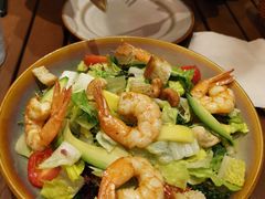 柠檬汁拌扒鲜虾牛油果沙拉-G+KITCHEN(龙湖狮山天街店)