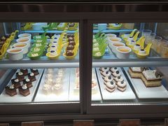 面包甜点陈列柜-厦门海景千禧大酒店·海景咖啡厅