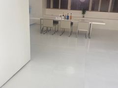 -卡罗酒店(东门晒布地铁站店)