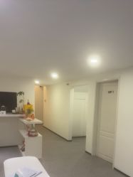 -JNK皮肤管理中心